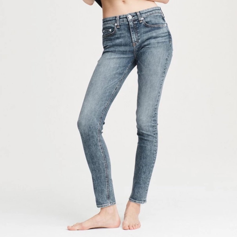 RAG & BONE Cate Mid Rise Skinny Jean in Baxhill Slim Fit Mid Indigo Denim